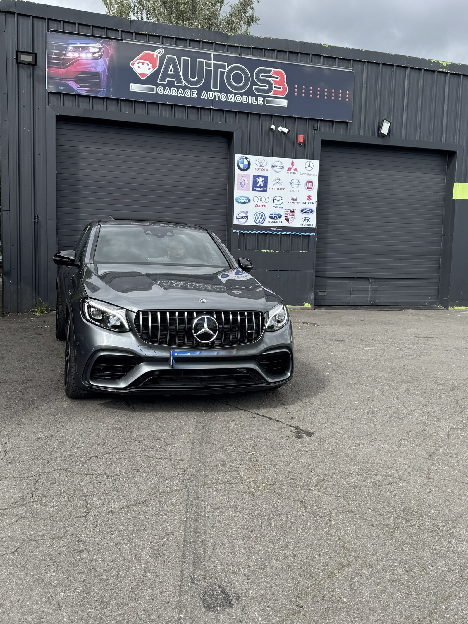 Devanture du Garage Auto SB à Thionville, enseigne toutes marques